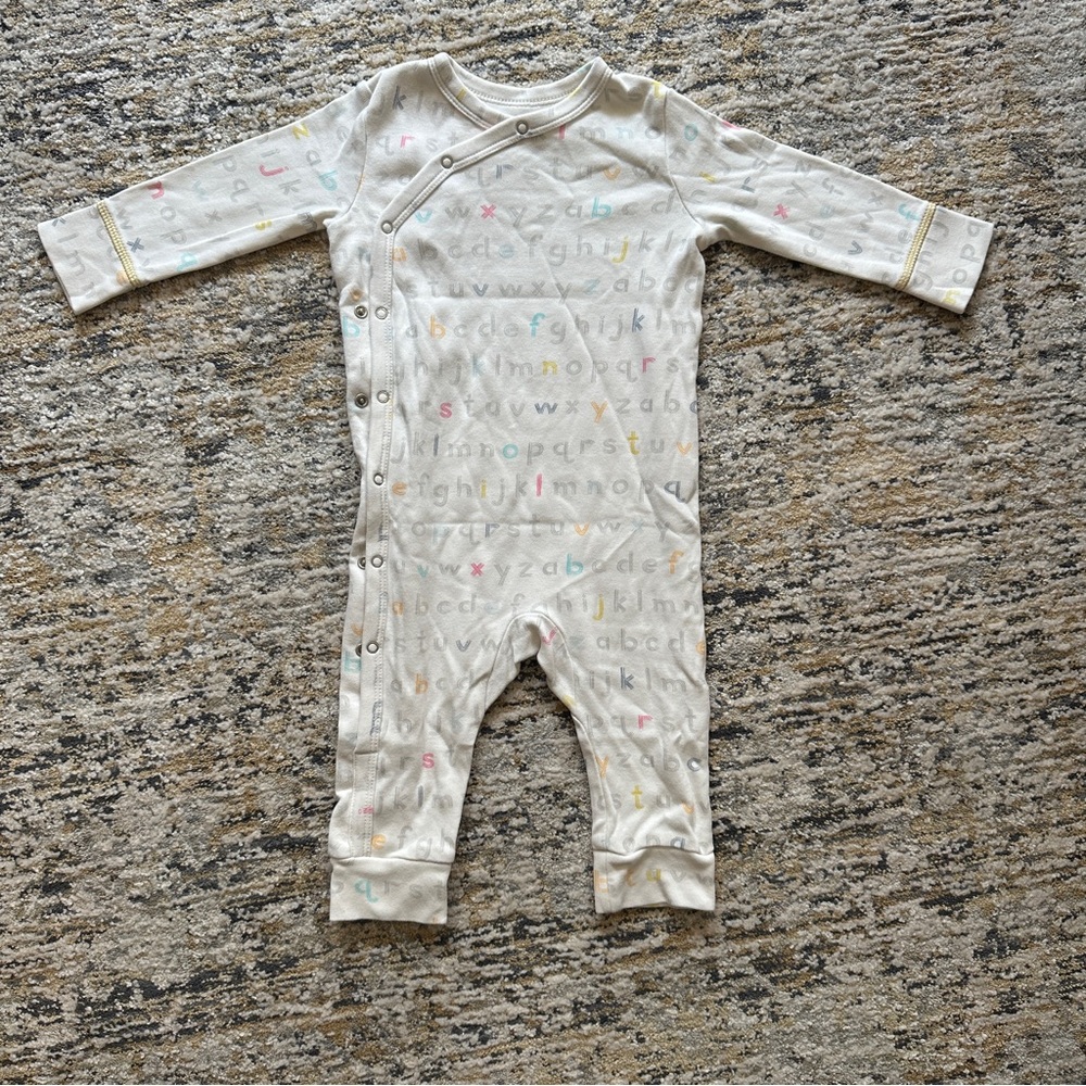 Pehr organic cotton P Alphabet Print Kids  kimono onesie
